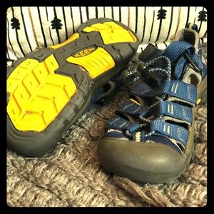 Keens childrens sandals